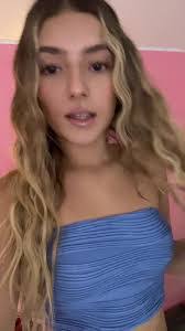 Ariana Brooks's Instagram, Twitter & Facebook