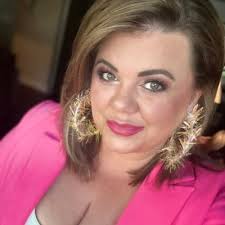 Alicia Elmore's Instagram, Twitter & Facebook