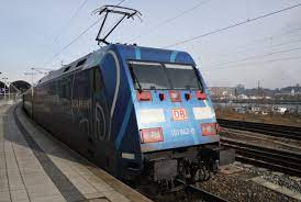 Was ist die entfernung zwischen kiel hbf und köln hbf mit dem zug? 101 042 0 Fotos 2 Bahnbilder De