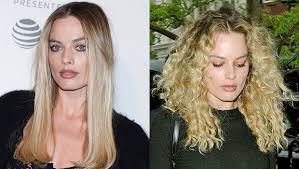 Margot robbie showed off her natural hair colour as her bottle blonde grows out to dark roots in lockdown. Margot Robbie S Curly Hair Makeover Ditches Straight Blonde Hair Hollywood Life