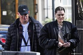 Channing tatum and jessie j aren't shy about flaunting their love — or their skills as photographers. Jessie J And Channing Tatum Holding Hands London March 2019 Popsugar Celebrity