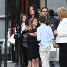 Mother, wife, actor, melody maker, hoofer, world explorer, interiors fanatic ❤️ @casazetajones linktr.ee/czj. Catherine Zeta Jones Still Wearing Wedding Ring Despite Break From Michael Douglas Marriage New York Daily News