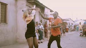 Baikoko ndani ya night club. Binti Avua Hadharani Kwa Utamu Wa Singeli Youtube