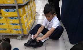 Sketsa kupu kupu yang indah sekali kupu easy butterfly sumber : Bukan Isu Kasut Hitam Putih Saja Ini 8 Janji Menteri Pendidikan Wajib Tahu Remaja