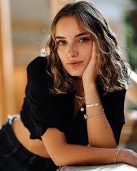 Actuó en una recordada teleserie cuando niña: Esta es la hermana de Maite  Orsini