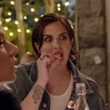 Gina McLaughlin (@ginacmclaughlin)