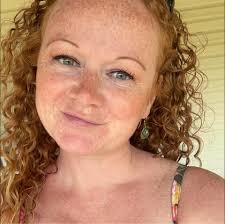 Been thinking about posting this for awhile now, so here goes. In my late  teens, early twenties (51 now), my mum gave me a ring she'd bought at a  stall