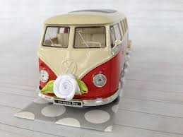 Geldgeschenke Hochzeitsauto Vw Bus T1 Rot Weiss Geldgeschenk Ein Designerstuck Von Suesswarenladen Bei Dawanda Hochzeit Auto Geschenke Hochzeitsauto