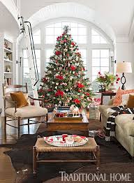 Snowy Vermont Home Ready For Christmas Traditional Christmas Decorations Christmas Living Rooms Christmas Decorations Living Room