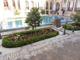 Uno Dei Due Giardini Interni Molto Bello Picture Of Hotel Laleh Yazd Yazd Tripadvisor