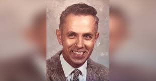 Lester Weeks's Instagram, Twitter & Facebook