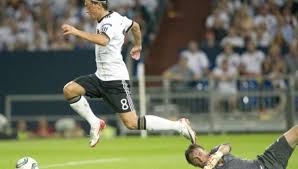 Im sport eine gruppe mit gemeinsamem ziel, siehe mannschaftssport die gesamtheit der soldaten einer militärischen. Germany 6 2 Austria Die Mannschaft First Team Through To Euro 2012 Sport360 News