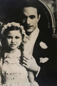 الطفلة فاتن حمامة ومحمد عبد الوهاب فيلم يوم سعيد 1939 Egyptian Movies Love Art Portrait