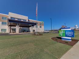 Convenient midtown location with easy parking. Hotel In Union City Tn Near Tn Ky Border Holiday Inn Express Suites Union City