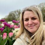 Erica Dills's Instagram, Twitter & Facebook