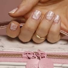 You don't need to go to a nail salon to get a dip powder manicure. How To Do Marble Nails A Step By Step Tutorial For Diy Marble Nail Art Ipsy