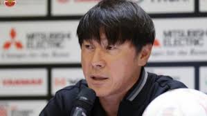 Manajemen Persebaya Angkat Bicara Soal STY Diisukan akan Gantikan Paul  Munster di Persebaya