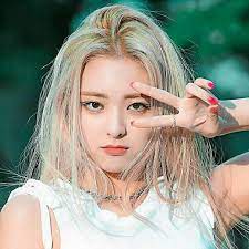 Season of sadness (twice and itzy x reader) by louisvdmelie. Our Sweety Yuna Kim Itzy Yuna Twitzy Twice X Itzy Facebook