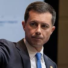 Alexandria Ocasio-Cortez: "This is why you fight these cowards. The moment  you stand up to them, they crumble. Homan has nothing. The Fourth Amendment  is clear and I am well within my