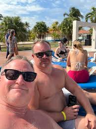 Can you use Canadian cash off the resort ? At the markets etc