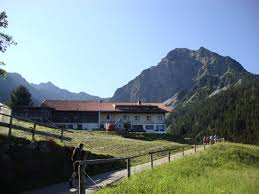 Unsere alp ist eine beliebte einkehr für eine deftige brotzeit für wanderer auf dem weg zum rubihorn oder dem. Wanderung Auf Den Entschenkopf