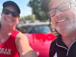 Such a cute place for a Friday cocktail!!! Gotta come back here..  @nookandnowhere I see a book release party in our future #friday #louisville