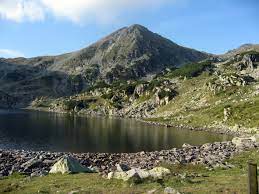 „nu ma intereseaza neaparat ce viata sau ce relatii ar avea silviu prigoana. Bucura Lake Wikipedia