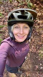 Claire Buchar (@claire_buchar) · Instagram 照片和视频