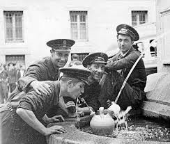 Guardias De Asalto Beebiendo Agua En Pontejos En 1936 Soldado Espanol Foto Madrid Revolucion Espanola