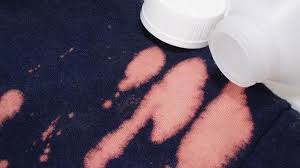 Camasir Suyu Lekesi Nasil Cikar Kiyafetlere Ya Da Haliya Bulasan Lekeyi Ne Giderir Puf Noktasi