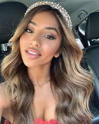If thattil wins miss universe 2020, she will be the beauty pageant's third titleholder from australia. Maria Thattil Creative On Instagram Glam Details Wearing Zara Headband Fentybeauty Profiltr Hydrating Prim Hydrating Primer Longwear Foundation Glam