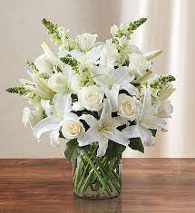 These lovely sympathy flower arrangements are a beautiful way to remember your loved one. Condolence Flowers Arrangements Bereavement Flowers 1800flowers