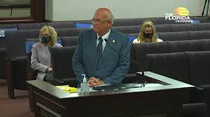 More than 30'000 puzzles with up to thousands of pieces. The Story Behind That Gif Of Bugs Bunny Sawing Off Florida Flipboard