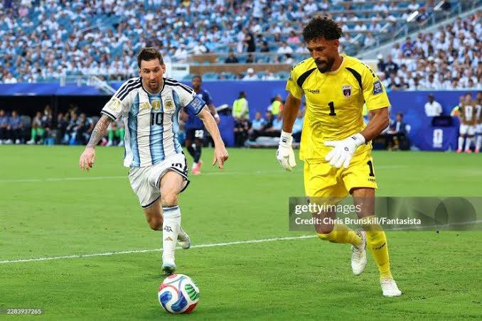 Vozinha 4 lần khuất phục Messi: Cape Verde ngẩng cao đầu rời World Cup...