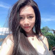 Joan Chua's Instagram, Twitter & Facebook