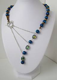 Collier Bleu Vert Et Or Adrienne Adelle Par Adrienneadelle Sur Etsy Beaded Jewelry Handmade Jewelry Necklace Designs