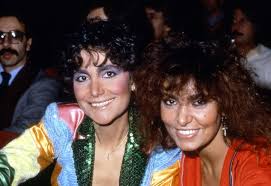 The other half will be revealed tomorrow night, during the second and final show of sanremo giovani. Loredana Berte Chiede Ai Giornalisti A Sanremo Di Non Premiare Chi Diffonde Violenza Sulle Donne Faremusic