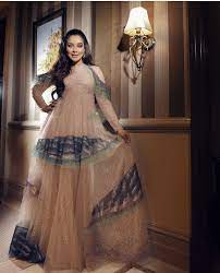 تعرضت المطربة اليمنية المقيمة في الإمارات العربية المتحدة بلقيس فتحي لانتقادات واسعة، بعد الإعلان عن اختيارها ضمن حملة. ØµÙˆØ± Ø¨Ù„Ù‚ÙŠØ³ ÙÙŠ Ø§Ù„Ø­Ù…Ù„ Ø§Ù†Ø§Ù‚Ø© ÙÙŠ Ø§Ù„Ø°ÙˆÙ‚ Ù…Ø¬Ù„Ø© Ø§Ù„Ø¬Ù…ÙŠÙ„Ø©