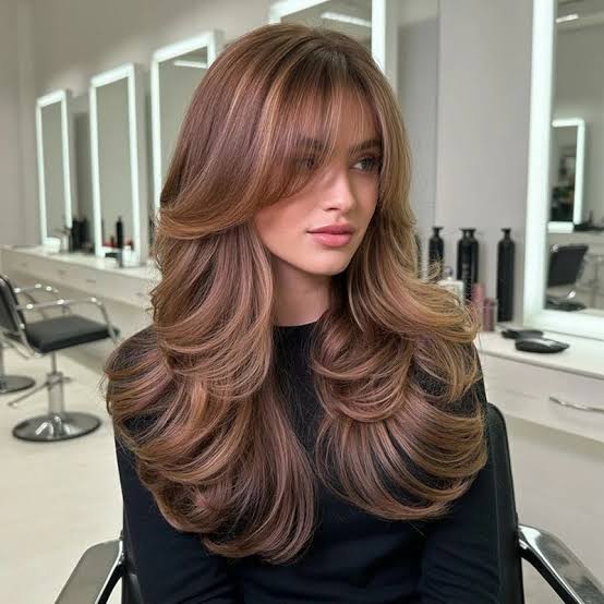 Butterfly Haircut With Bangs: 15 Best Styles for 2026 – Moehair USA Inc.