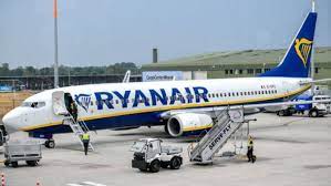 Cat dureaza zborul cu avionul de la bucuresti in anglia? Ryanair OpereazÄƒ Noi Zboruri CÄƒtre Italia Germania È™i Anglia Dintr Un Aeroport Din Romania Stiri Diaspora