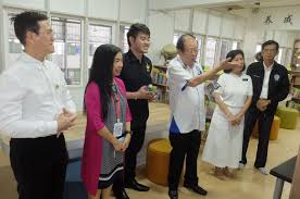 Для просмотра онлайн кликните на видео ⤵. Kee Hua Chee Live Dato Sri Nicky Liow Soon Hee Of Winner Dynasty Group Donated 2 800 Face Shields To Sekolah Jenis Kebangsaan Cina Connaught And 1 800 Face Shields To Sekolah Jenis Kebangsaan