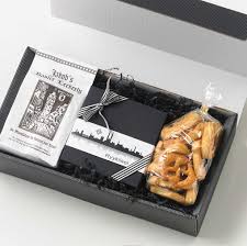 Geschenkbox Z Basel A Mym Rhy Firmengeschenk Basler Produzenten