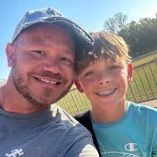 Jennifer Zmijewski's Instagram, Twitter & Facebook