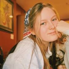 Hannah Perdue's Instagram, Twitter & Facebook