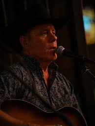 Our #EraseKidCancer Concert Series kicked off this past Thursday at  @the_lsdg_ice_house in downtown Abilene with our dear friends @max_stalling  @heatherstalling and @mdmanders1 🎗️ Songs were sung, laughs were had and  awareness was