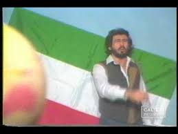 شهرام کاشانی خواننده متولد 16 تیر 1353 در تهران می باشد بیوگرافی شهرام کاشانی و همسرش با عکس تا ماجرای اعتیاد به الکل تا علت فوت بخاطر کرونا. Shahram Shabpareh Iran Ø´Ù‡Ø±Ø§Ù… Ø´Ø¨ Ù¾Ø±Ù‡ Ø§ÛŒØ±Ø§Ù† Youtube