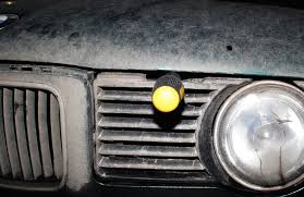 A very good friend of mine is stuck, key locked in his x5, spare key 4 hours away by car, and a dead battery. How To Unlock A Bmw With A Dead Battery How To Unlock A Bmw Without A Key