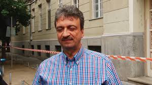 Un număr de 1.000 de locuri bugetare au fost scoase la concurs de universitatea de medicină şi farmacie carol davila din bucureşti. EmoÈ›ii La Admiterea 2017 La Medicina Din Timisoara In PremierÄƒ S A AnunÅ£at Deschiderea Unei Filiale La Deva Video
