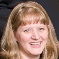 Vicki Blum's Instagram, Twitter & Facebook