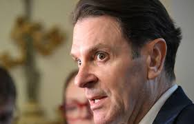 Šefica kabineta Bonardela je izmenila dokument da bi prevarila izabrane  zvaničnike u vezi sa SAAQclic : r/Quebec